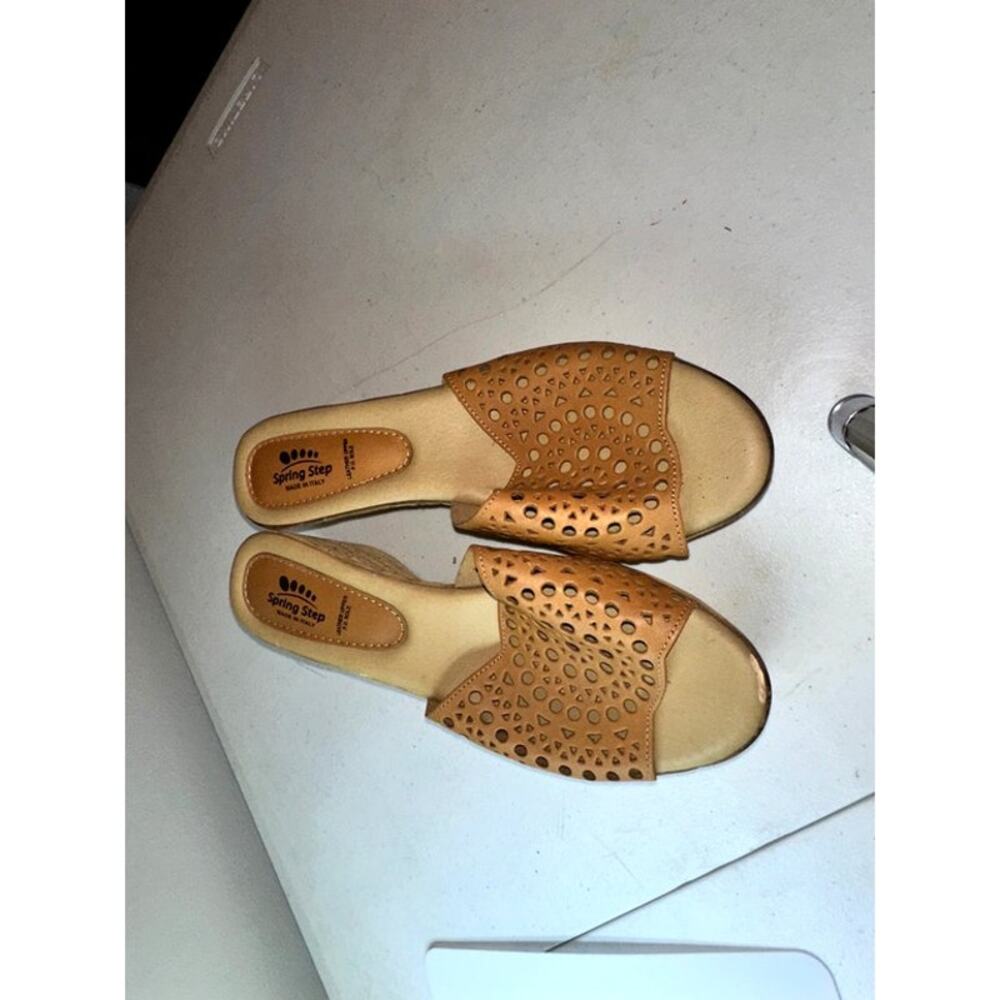 Spring Step Tan Perforated Wedge Slides